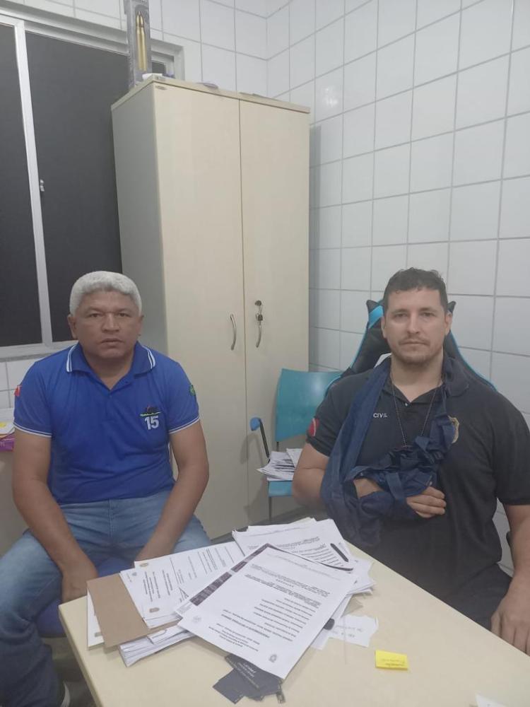 Foto: Vereador Aurino e delegado Henrique 