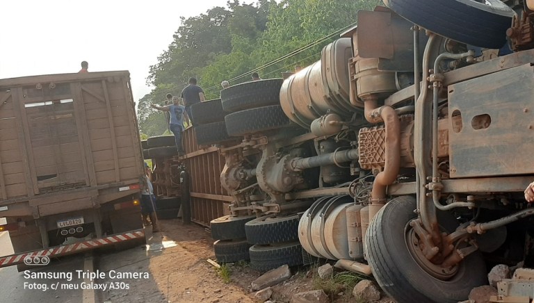 Trecho da BR-230 rompe e é interditado em Medicilândia, no PA, Pará