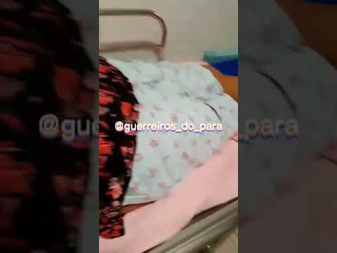 IDOSA QUEBRA O BRAÇO AO CAIR DA MACA DENTRO DO PRONTO SOCORRO